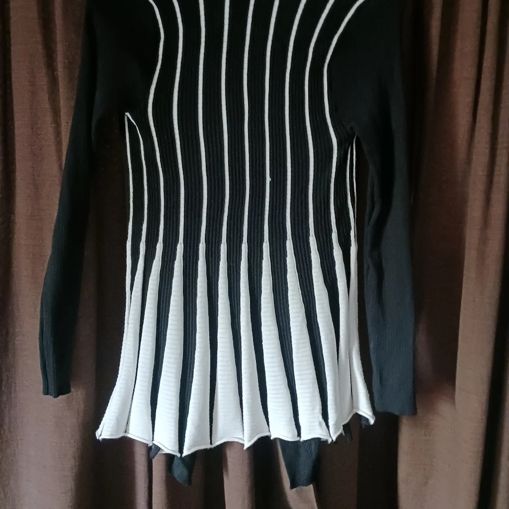 Cardigan - Picture 4 of 4